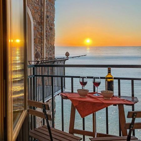 Apartamento Tramonto Sul Mare Cefalú Exterior foto